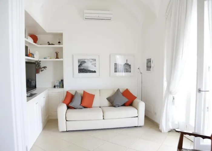 Casa Dei Nonni - * Anacapri (Isola di Capri)